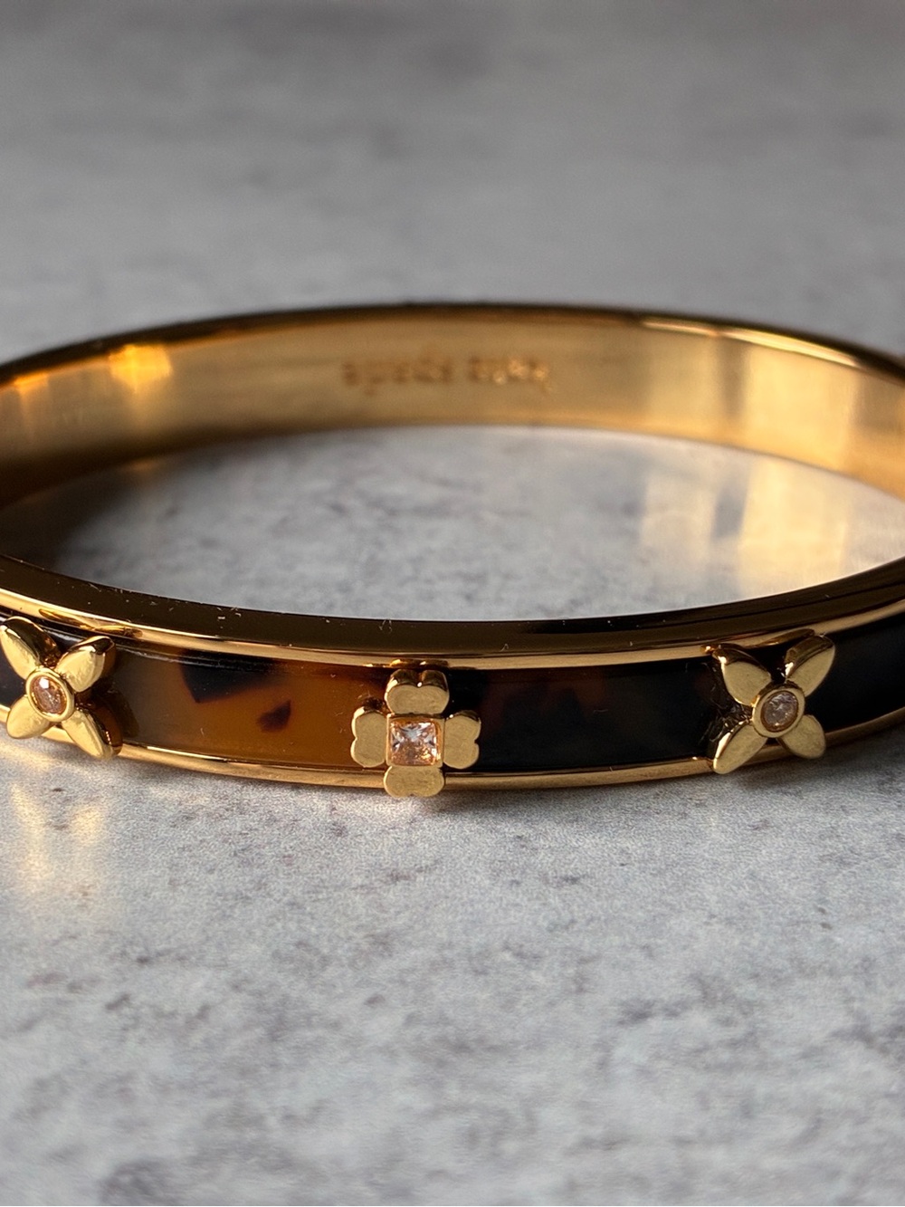 Kate Spade Tortoise Floral Crystal Hinged Bangle Bracelet NWT - Picture 7 of 8